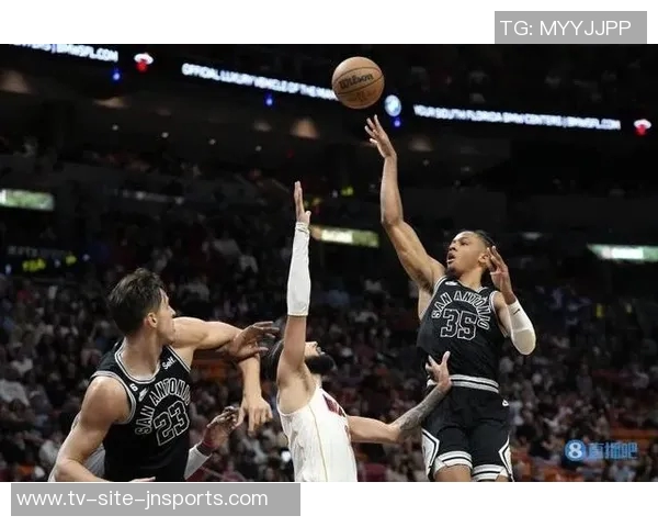 加兰高效表现砍下20分3板7助可惜因伤退场仅打23分钟